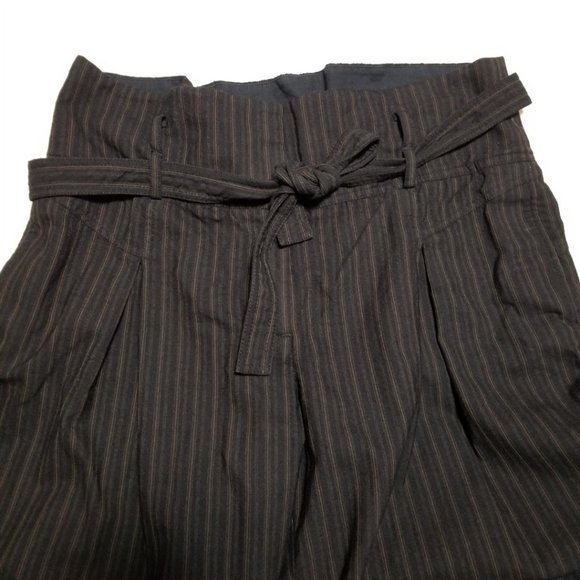 Max Azria Black Striped Wool Blend Pleated Tie Front Capri Pants - Picture 4 of 6